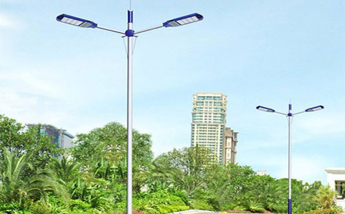 崆峒太阳能路灯地脚螺栓规格：防止倾倒的关键