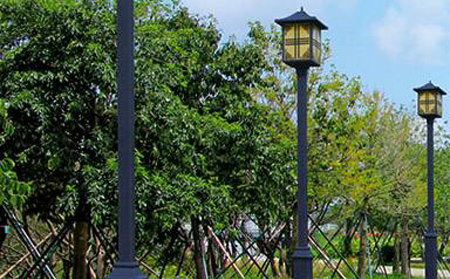 太阳能崆峒庭院灯价格为何差三倍？关键看这几点